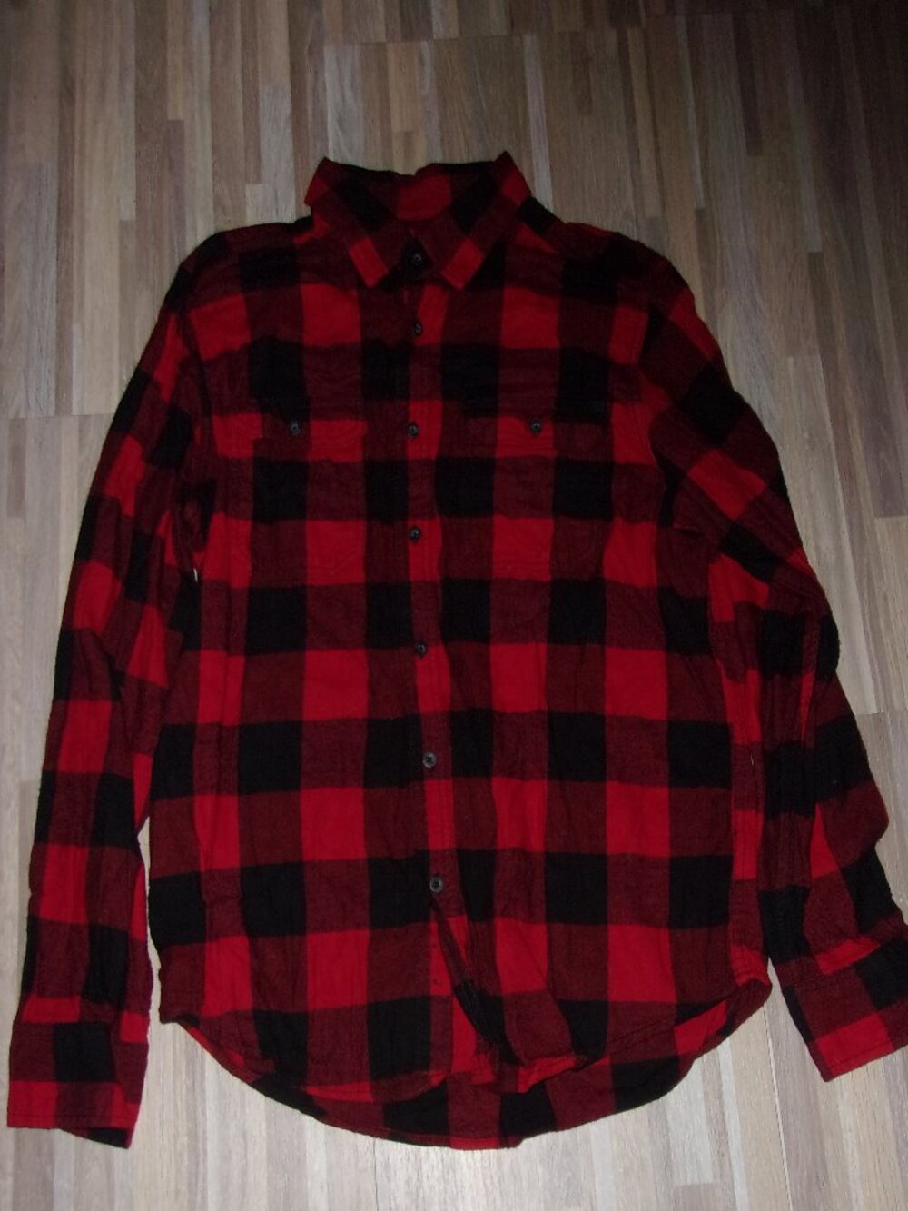 mens size medium plaid red black mens flannel shirt outdoor wear gorpcore